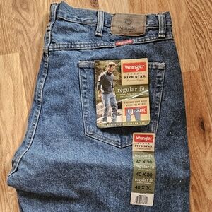 NEW Men's Regular Fit Straight Leg Wrangler Jeans Size 40x29